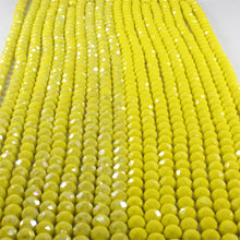 Cargar imagen en el visor de la galería, Cristal Checo Amarillo 8 mm
