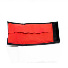 Cargar imagen en el visor de la galería, Manta chica de Anillo / exhibidor de joyeria
